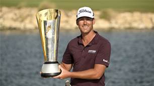 Ogletree claims second International Series, Smyth seventh