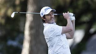 Aussie Hensby one shot back at Champions Classic