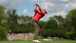 Scott keeps up chase at Wells Fargo