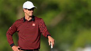 Scott left to rue final hole stumble after fast PGA start