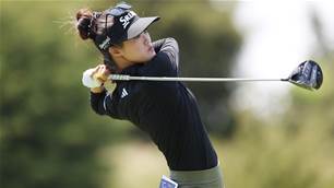Kim starts strong with all eyes on Zhang's debut