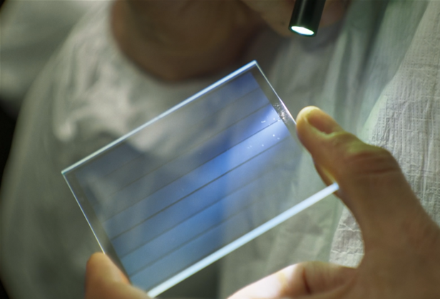 Microsoft, camı sonsuz depolama ortamı olarak sunuyor