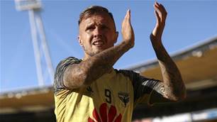 Phoenix edge closer to first ALM trophy with Roar win