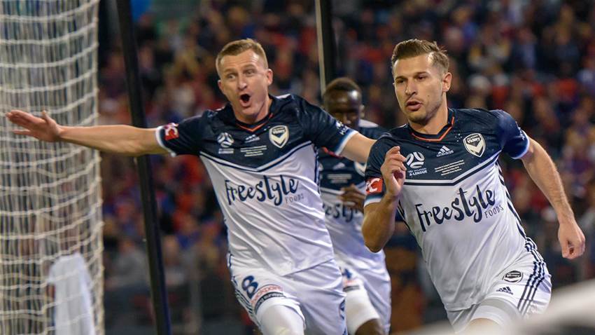 Sydney snap up Kosta Sydney snap up Kosta