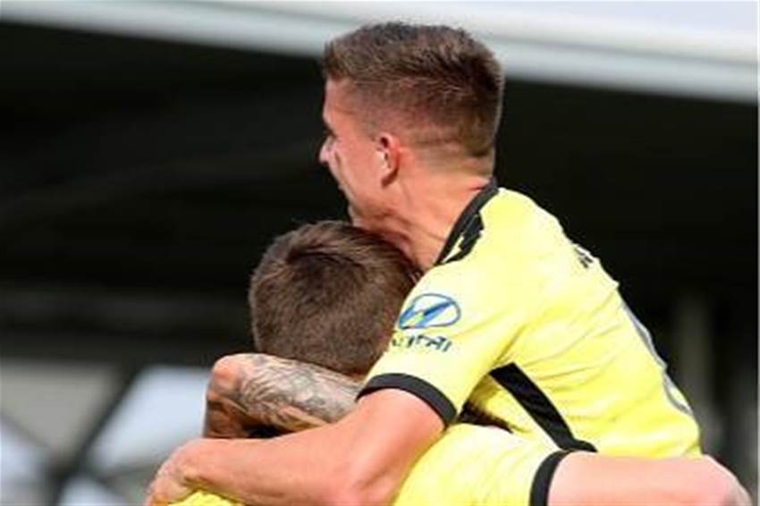 Devlin delight as 'Nix down United Devlin delight as 'Nix down United