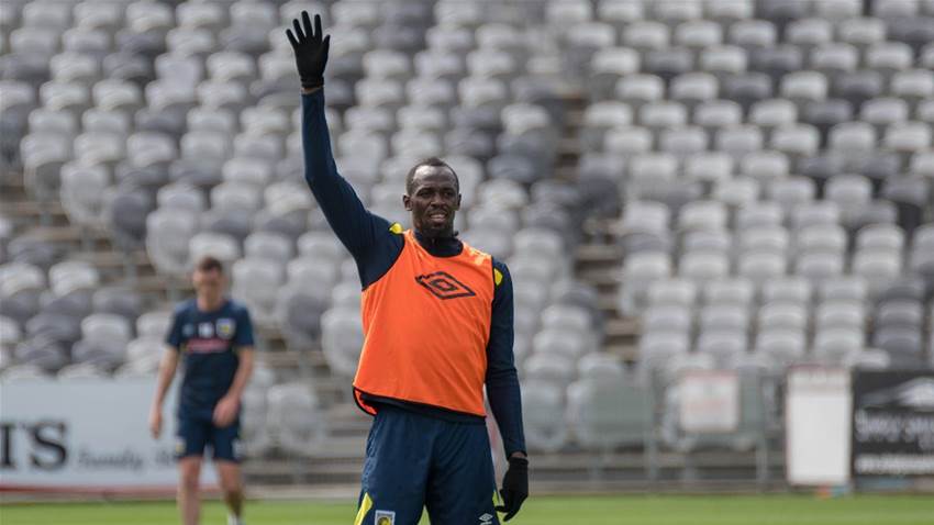 Bolt calls time on fledgling football 'career'