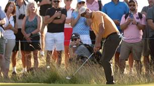 American sizzles, Aussie hopes hinge on Scott in Scotland