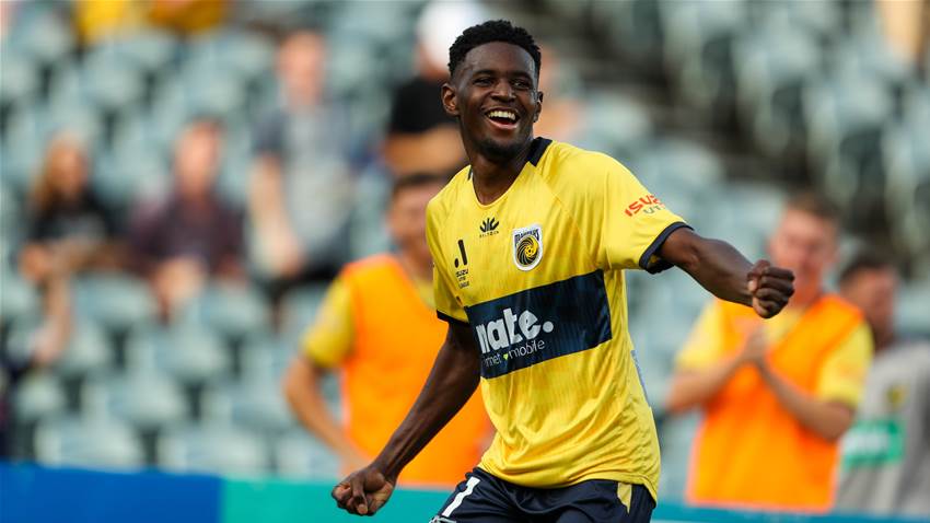Monty hails Mariners' import after breaking eight year A-League Roar curse