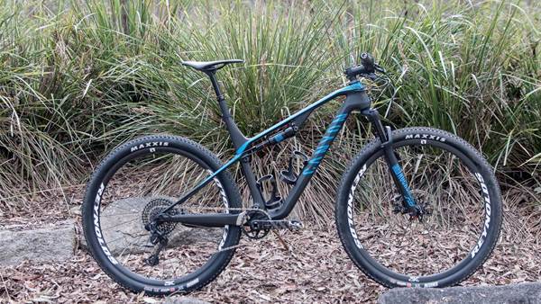 FIRST LOOK: the all-new Canyon Lux full-suspension bike