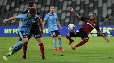 Wanderers hold Sydney to A-League draw