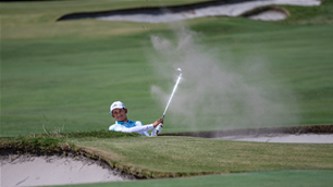 Nerves fray as wind howls for Asia-Pacific Amateur
