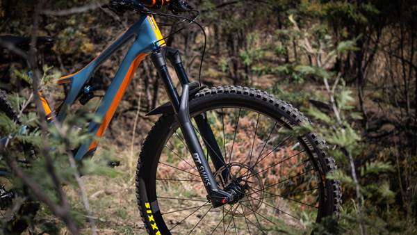 FIRST LOOK: DT Swiss F535 suspension fork