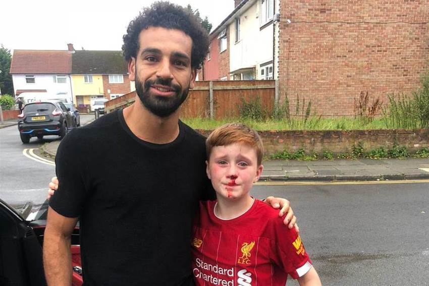 Mo Salah visits young fan who knocked himself out in pursuit of the Egyptian