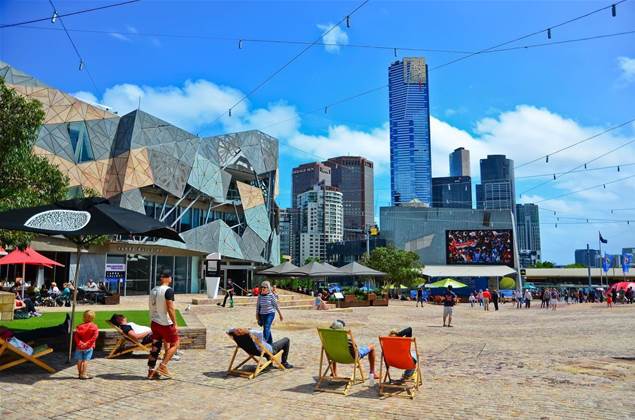 Apple flagship store still not popular in Melbourne