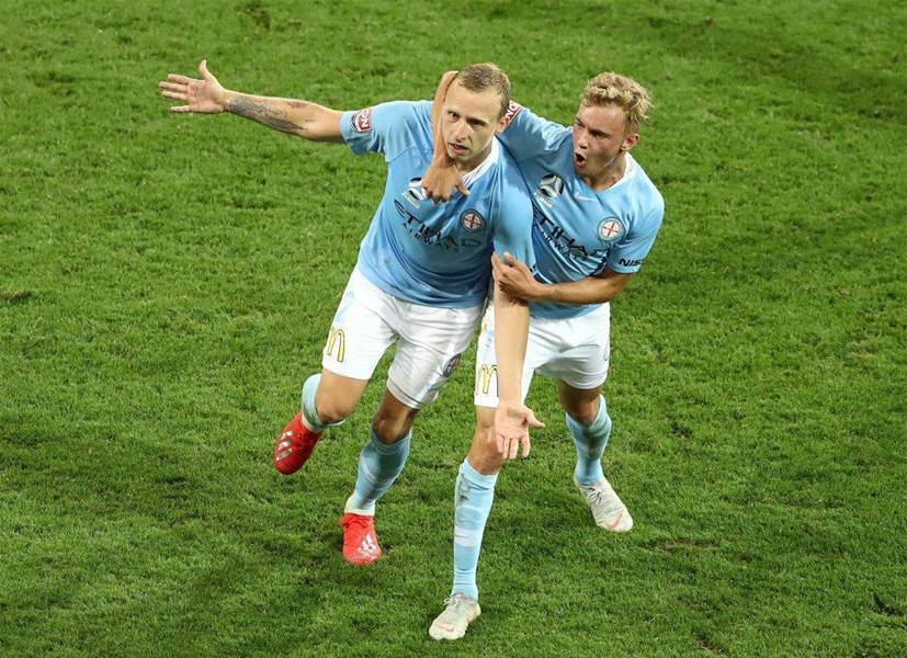 De Laet: 'If I'm a goalkeeper next week, I'll just do it.' De Laet: 'If I'm a goalkeeper next week, I'll just do it.'