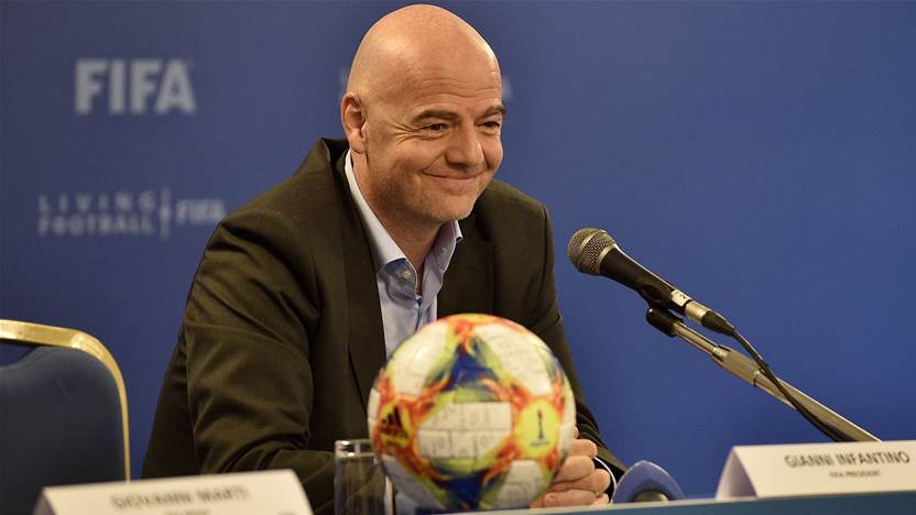 Infantino: Men can learn from the women's game