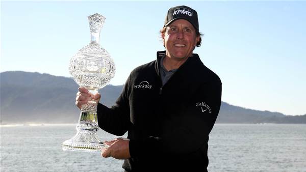 Mickelson wraps up fifth Pebble Beach victory