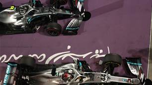 Mercedes wins in Bahrain amid Ferrari collapse