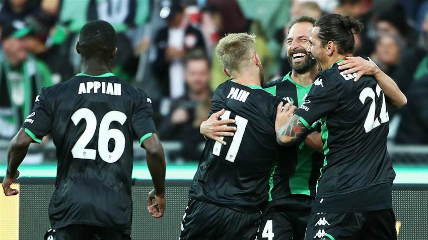United hand Wanderers first A-League loss United hand Wanderers first A-League loss