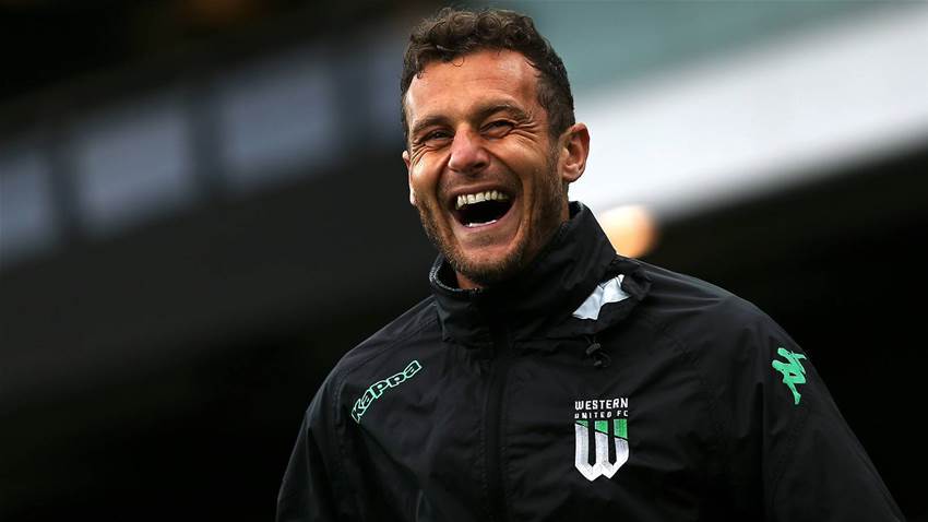 United's Diamanti wins Johnny Warren Medal United's Diamanti wins Johnny Warren Medal