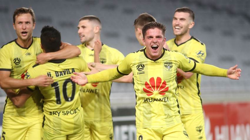 Seven A-League players leave Wellington Phoenix
