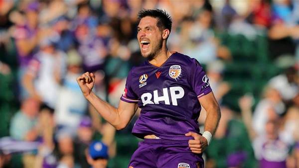 Confirmed: A-League star Castro stays in Perth, Fornaroli expected