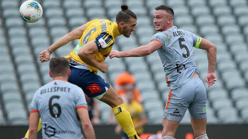 Roar extend unbeaten run over Mariners Roar extend unbeaten run over Mariners