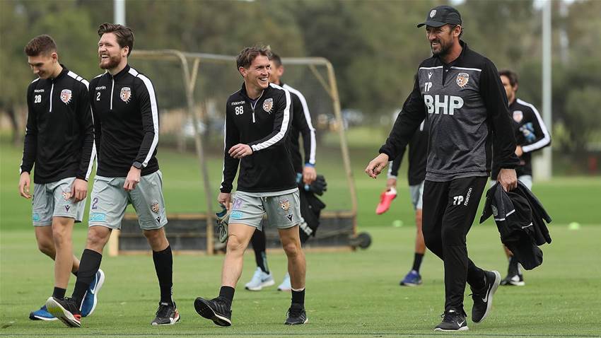 Glory aim to become A-League road warriors Glory aim to become A-League road warriors