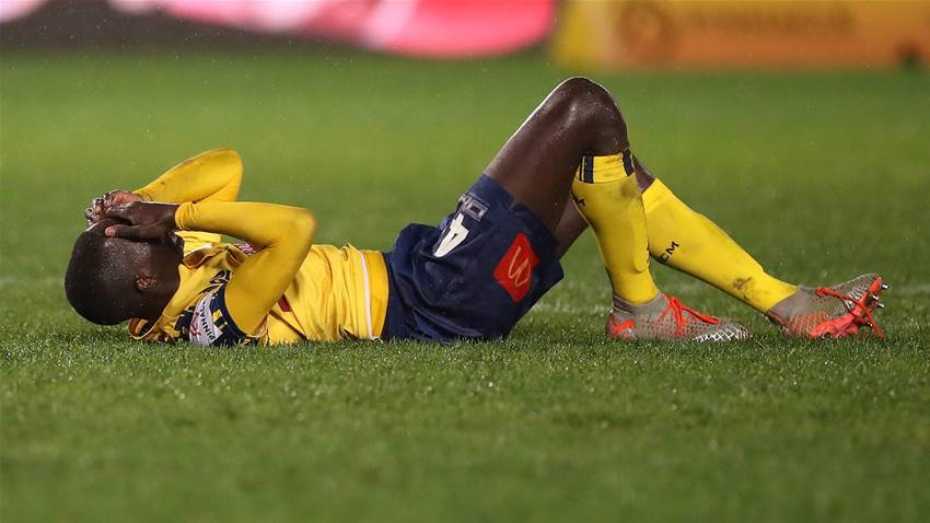 Wanderers steal late A-League point Wanderers steal late A-League point