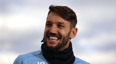 'Alright' Ninkovic in race against time for A-League Grand Final
