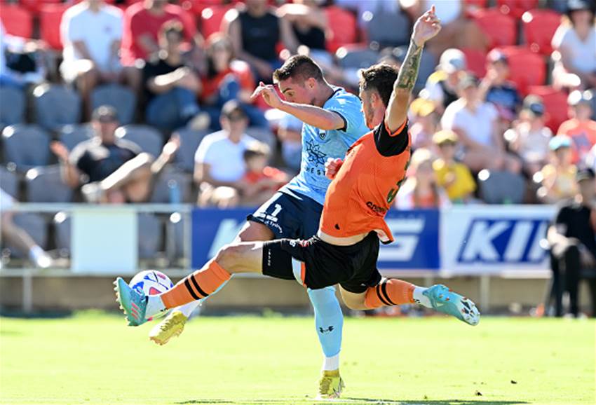 'It was a clear dive': Sydney A-League coach fuming at Brisbane, refs 'It was a clear dive': Sydney A-League coach fuming at Brisbane, refs