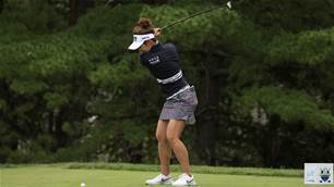 Oh my, forgotten golf star roars to life at the Open