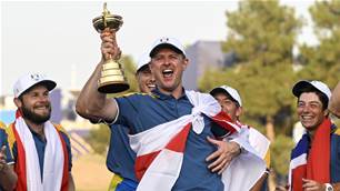 Rose wants to play, not captain