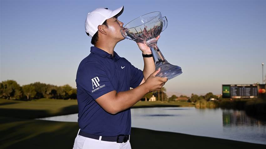 Davis’ chase falls short as Kim retains in Vegas Davis’ chase falls short as Kim retains in Vegas