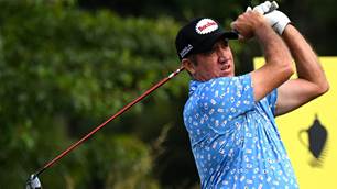 Timeless Hend leads NZ Open by two
