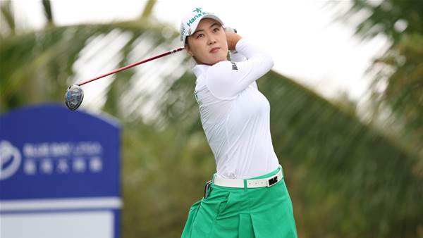 Minjee leads Blue Bay LPGA by one