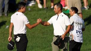 Morikawa mows down Schauffele on moving day at the PGA