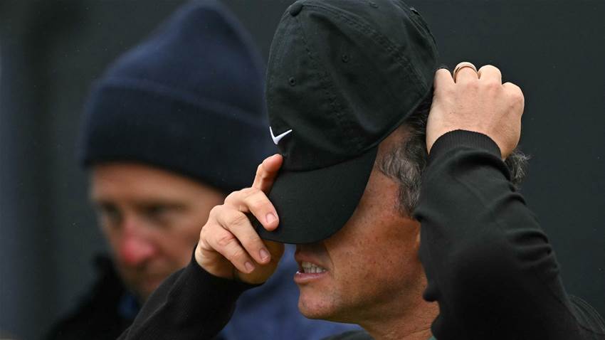 McIlroy facing Open cut after calamity of an opening round McIlroy facing Open cut after calamity of an opening round