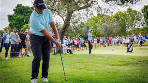 Potgieter in command at Sun City as Aussie Elvis fades