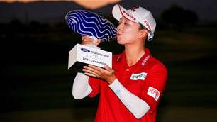Hyo Joo Kim storms home for LPGA playoff win in Arizona
