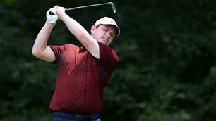 MacIntyre seizes lead, Aussie Day eyeing big finish