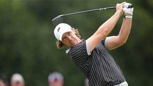 Fleetwood fires to share of lead as he eyes maiden win