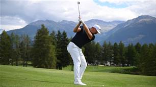 Wallace out to be golfing king of the Swiss mountains