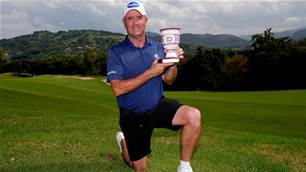 Hend holds Off Da Silva to win European Legends Cup