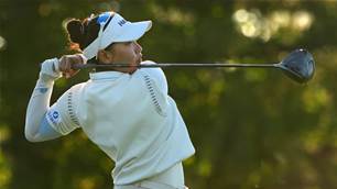 Low scores in Cincinnati as Wannasaen leads, Australians contend