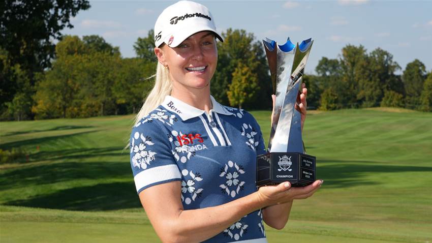 Final-hole meltdown hands Hull Ohio crown Final-hole meltdown hands Hull Ohio crown