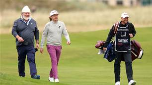 Cam's poor start as he prepares for Old Course reunion