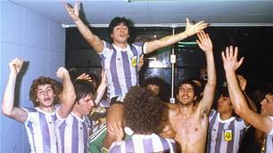 Death of a legend - silence for world's greatest, Maradona