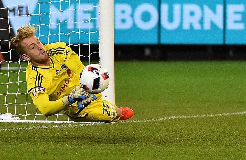 Lawrence Thomas' incredible gesture to young fan Lawrence Thomas' incredible gesture to young fan