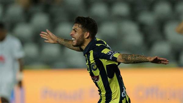 De Silva makes Sydney FC switch using new intra-league loan